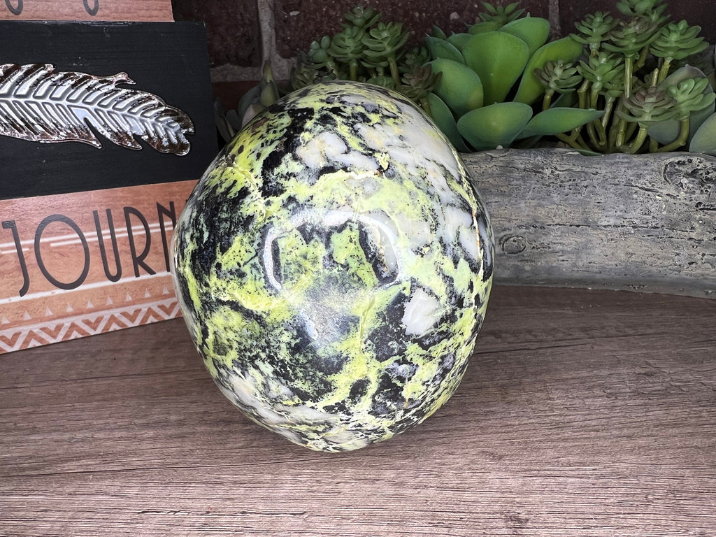 Hiso Jasper Skull: Unique Carved Stone Decor (5 inch)