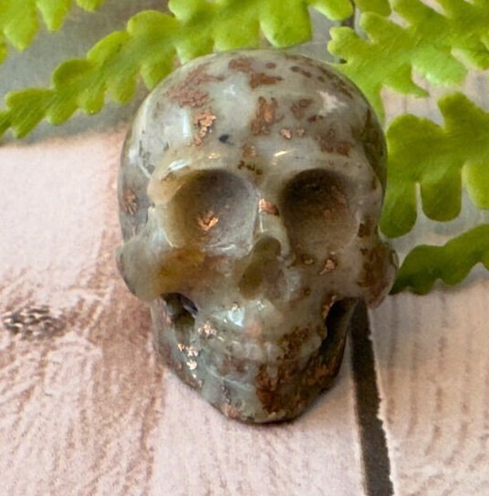 Copper in Agate Skull Carved by Artifactual