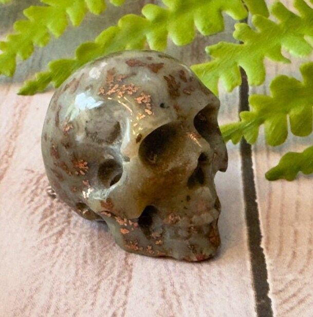 Copper in Agate Skull Carved by Artifactual