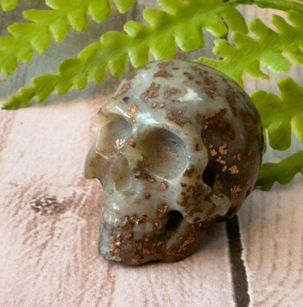 Copper in Agate Skull Carved by Artifactual
