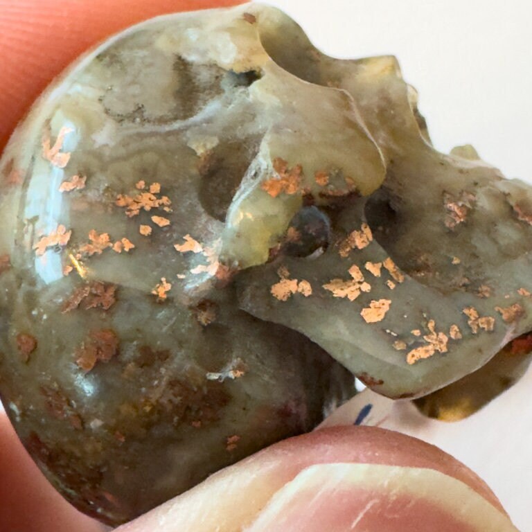 Copper in Agate Skull Carved by Artifactual