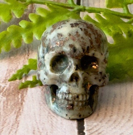 Copper in Agate Skull Carved by Artifactual