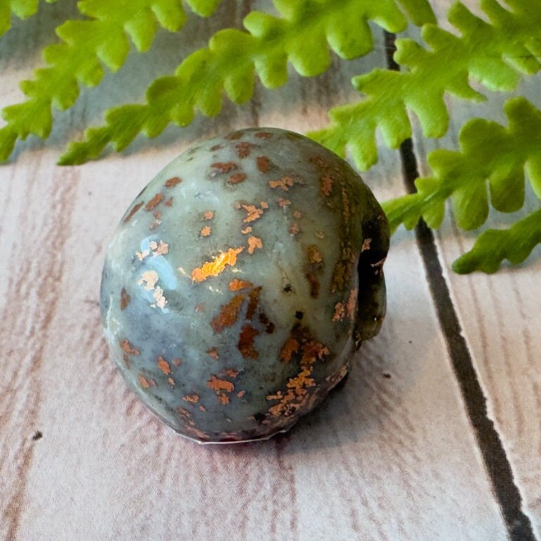 Copper in Agate Skull Carved by Artifactual