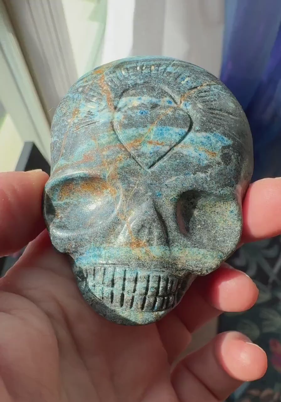 Azurite Leandro De Souza Palm Skull